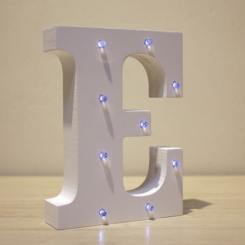 letra madera led e en letras y numeros