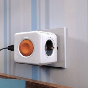 Toma enchufes PowerCube de 4 conexiones con interruptor remoto