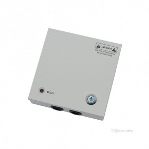 Fuente de alimentación centralizada de 12V y 5 @ con 5 outputs